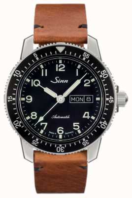 Sinn 104 ST SA une montre pilote classique cuir de vachette vintage marron clair 104.011-BL50205002401A